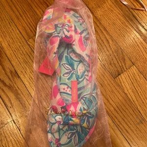 Lilly pool slippers